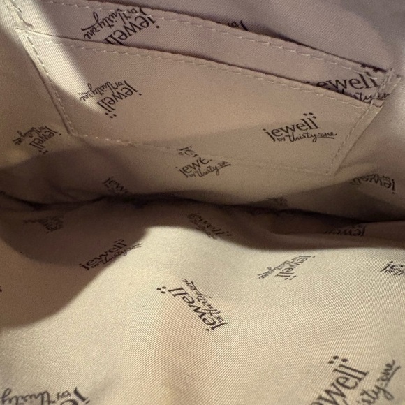 Thirty-One clutch, "Jewell" style snake pattern - Picture 7 of 14